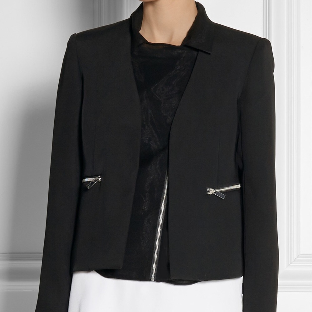 NWT Elizabeth and James Cropped Blazer